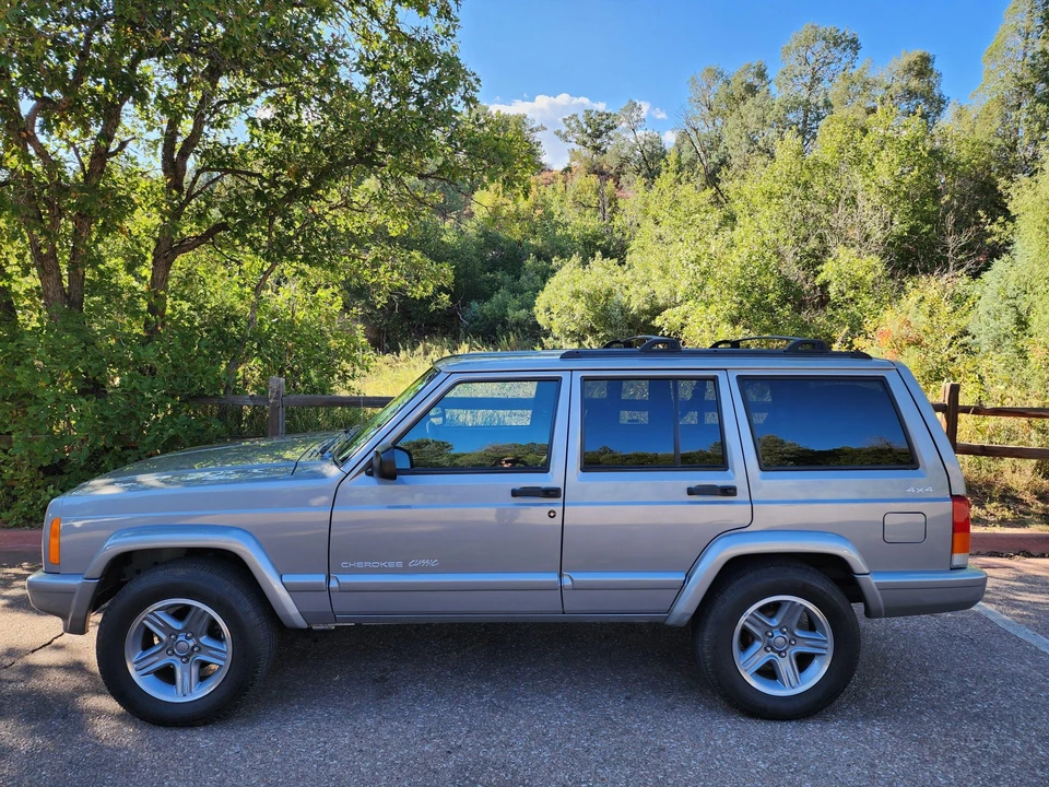 2001 Jeep XJ Cherokee - Image 8 of 31