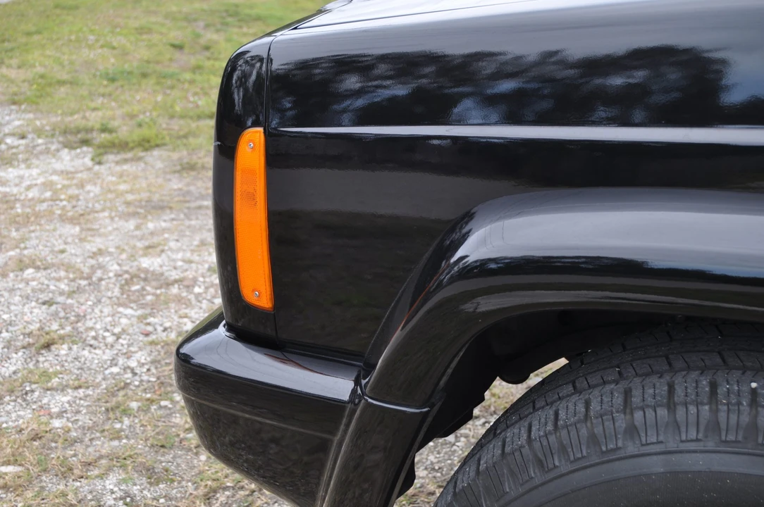 2001 Jeep XJ Cherokee - Image 19 of 31