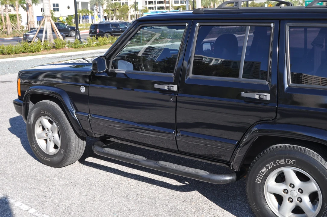 2001 Jeep XJ Cherokee - Image 23 of 31