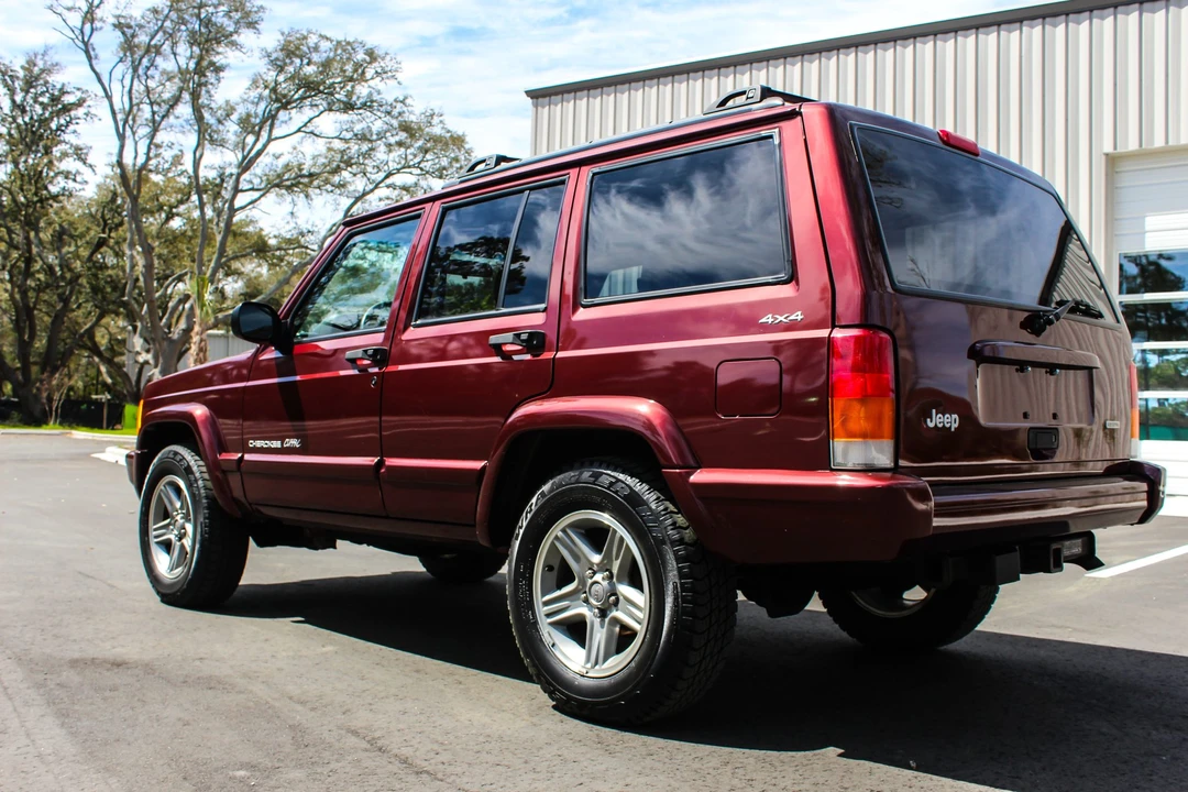 2001 Jeep XJ Cherokee - Image 9 of 31