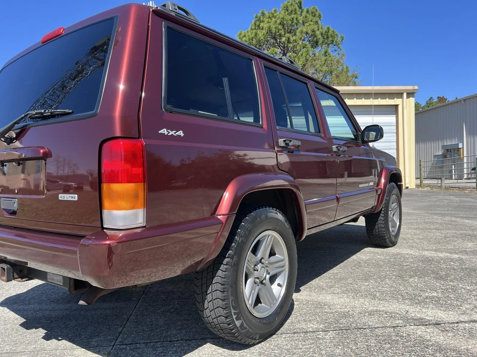 2001 Jeep XJ Cherokee - Image 26 of 31