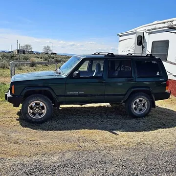 2001 Jeep Cherokee Classic Sport Utility 4D