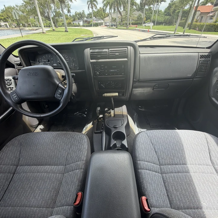 2001 Jeep XJ Cherokee - Image 23 of 31
