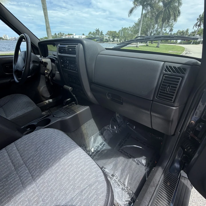 2001 Jeep XJ Cherokee - Image 26 of 31
