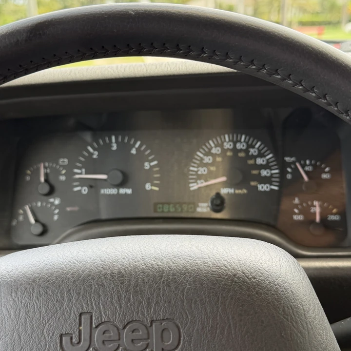 2001 Jeep XJ Cherokee - Image 22 of 31