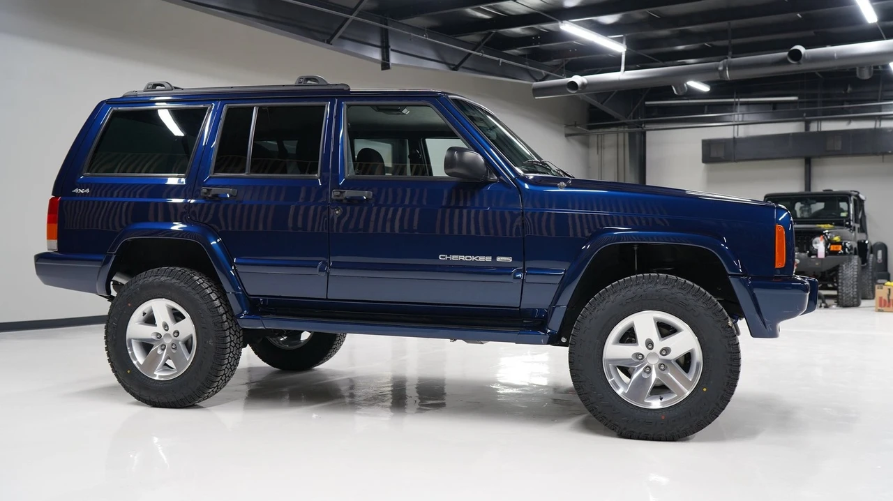 2001 Jeep XJ Cherokee - Image 17 of 21