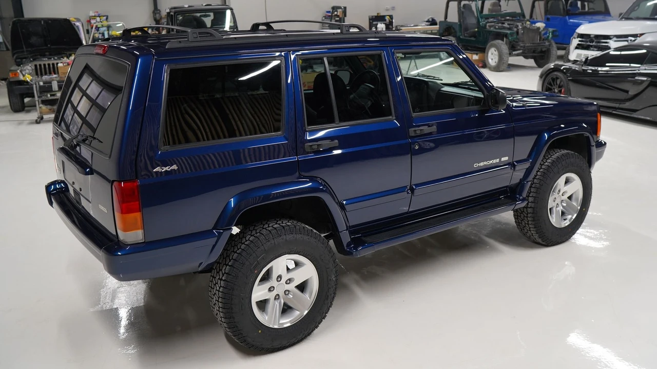 2001 Jeep XJ Cherokee - Image 15 of 21