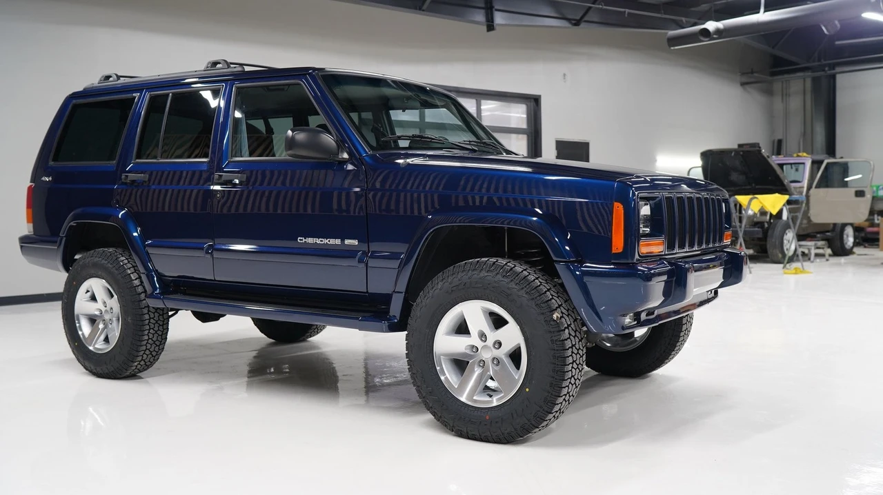 2001 Jeep XJ Cherokee - Image 18 of 21
