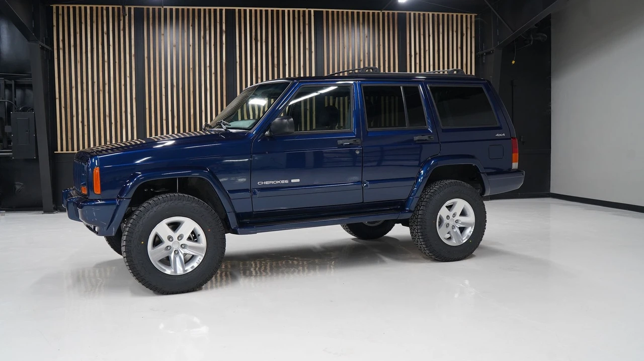 2001 Jeep XJ Cherokee - Image 4 of 21