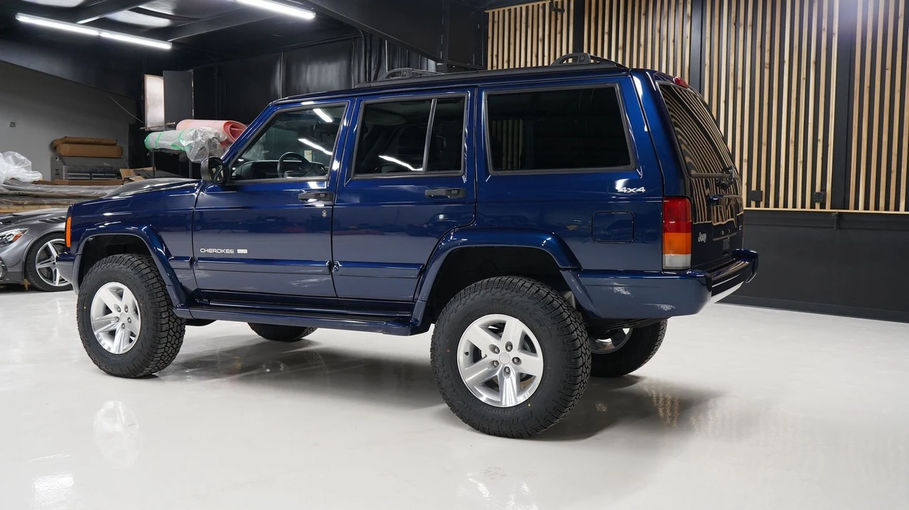 2001 Jeep XJ Cherokee - Image 6 of 21
