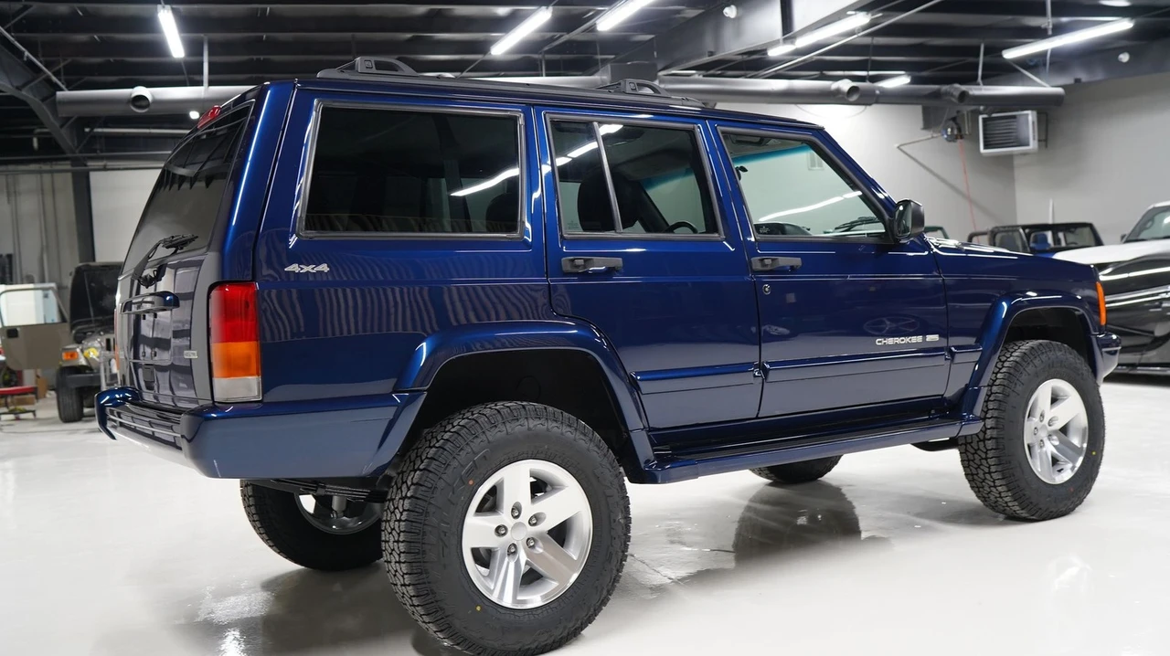 2001 Jeep XJ Cherokee - Image 14 of 21