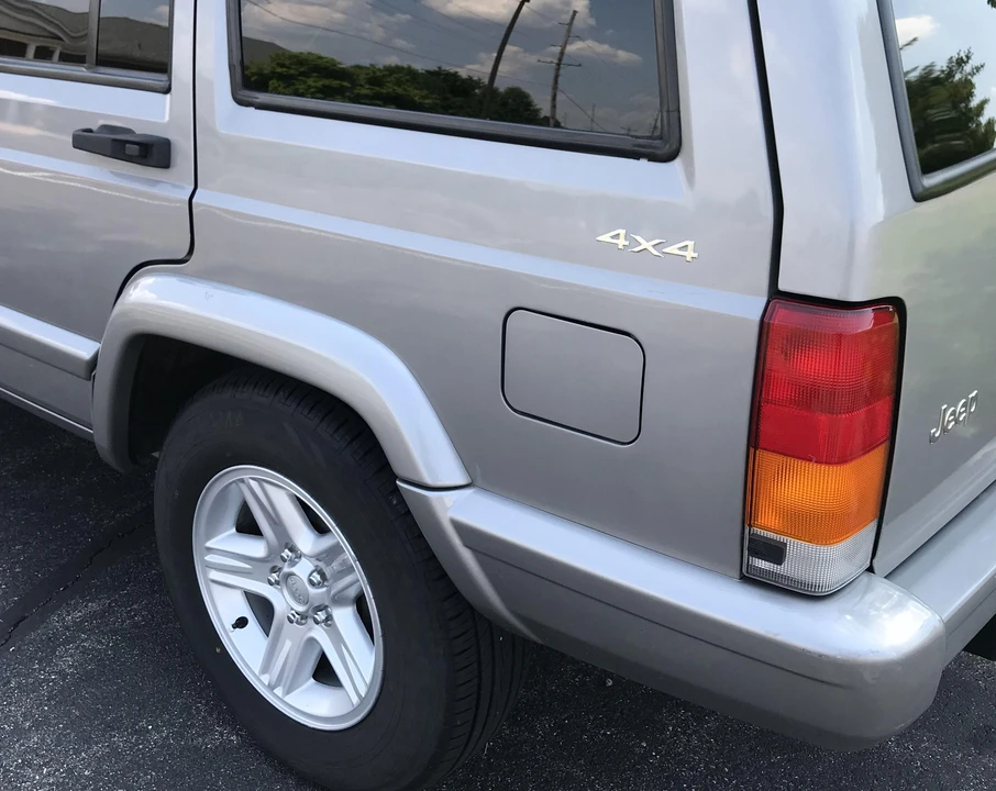 2001 Jeep XJ Cherokee - Image 20 of 31