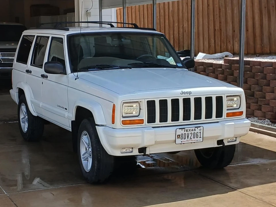 2001 Jeep XJ Cherokee - Image 9 of 21