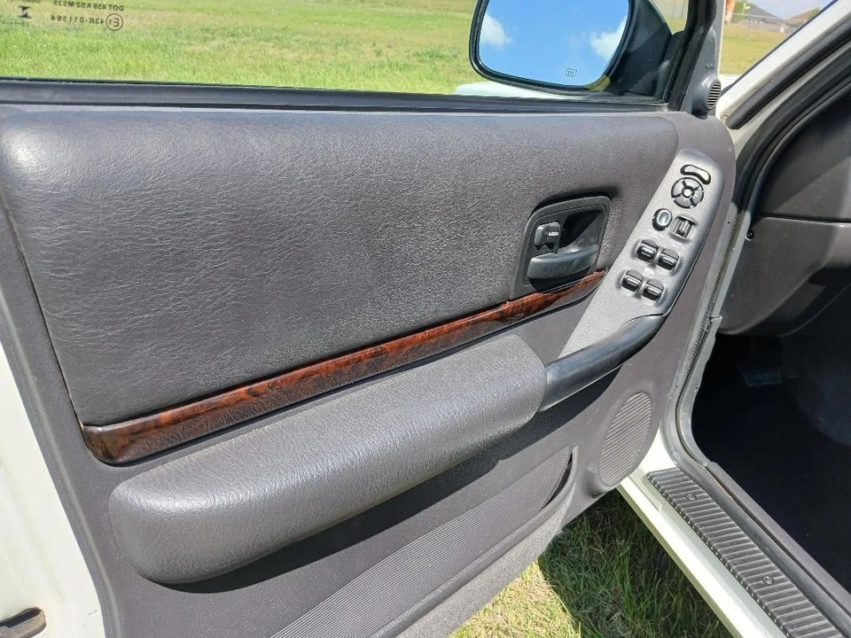 2001 Jeep XJ Cherokee - Image 16 of 21