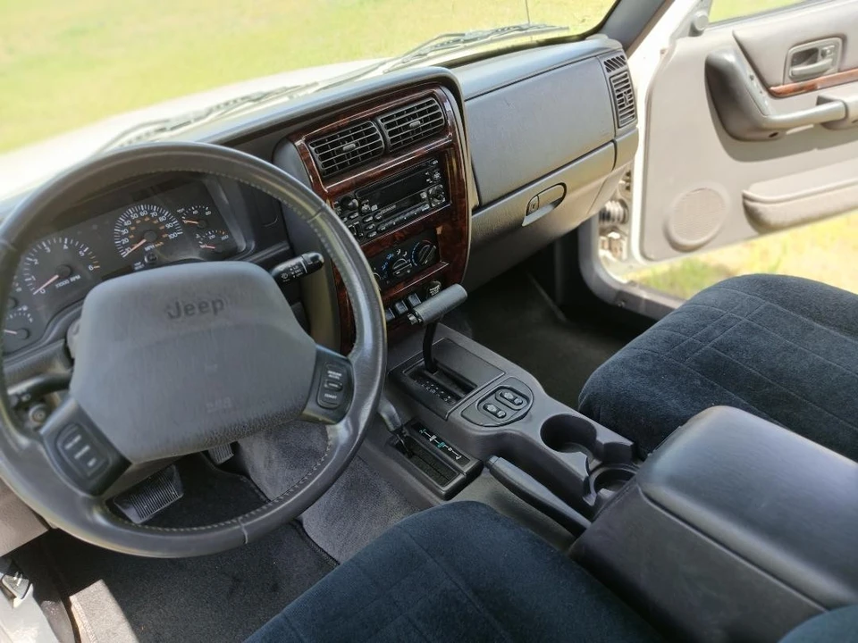 2001 Jeep XJ Cherokee - Image 20 of 21