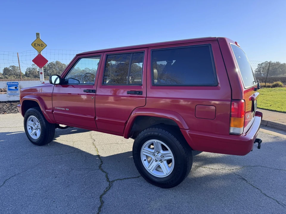 2001 Jeep XJ Cherokee - Image 9 of 31