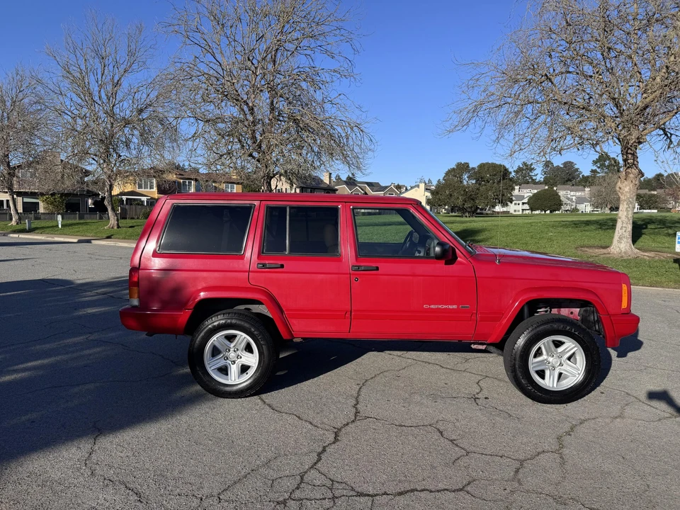 2001 Jeep XJ Cherokee - Image 12 of 31