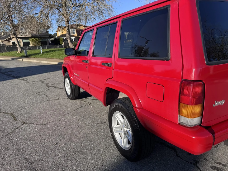 2001 Jeep XJ Cherokee - Image 30 of 31
