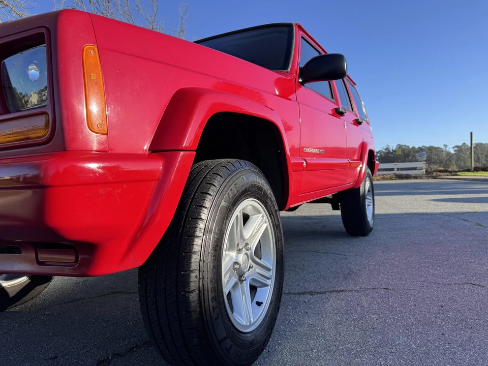 2001 Jeep XJ Cherokee - Image 22 of 31