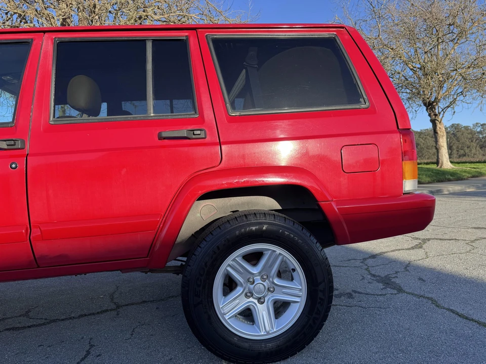 2001 Jeep XJ Cherokee - Image 25 of 31