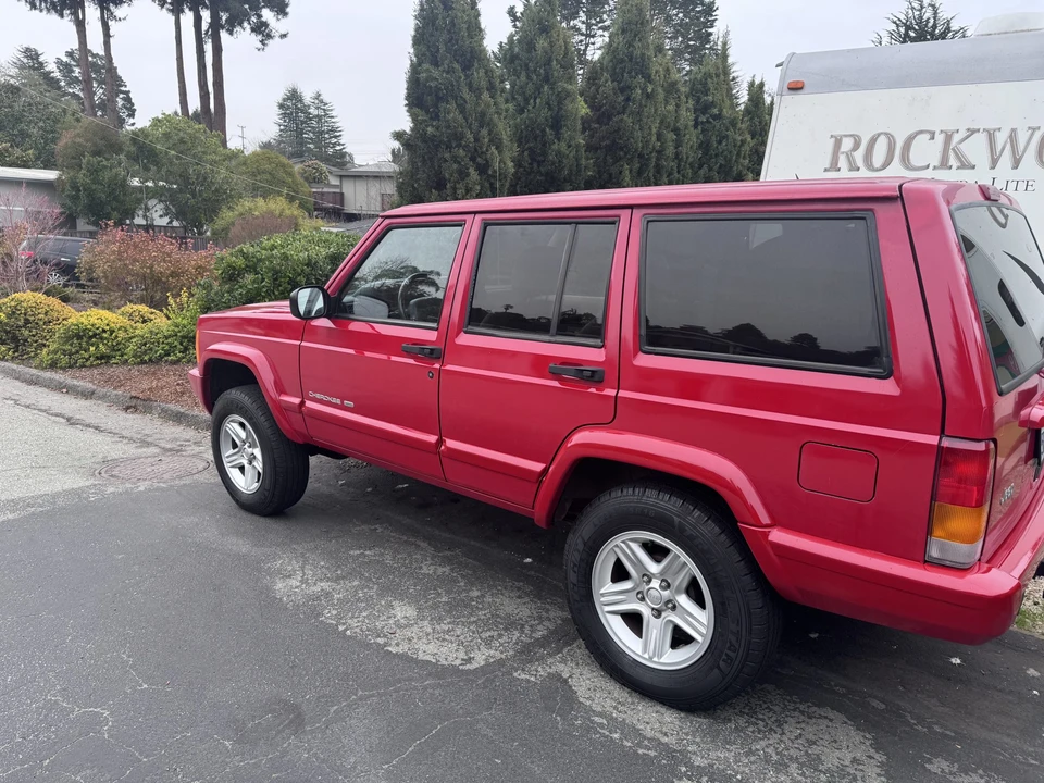 2001 Jeep XJ Cherokee - Image 14 of 31