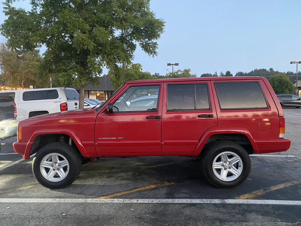 2001 Jeep XJ Cherokee - Image 13 of 31