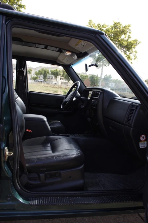 2001 Jeep Cherokee - Image 7 of 28