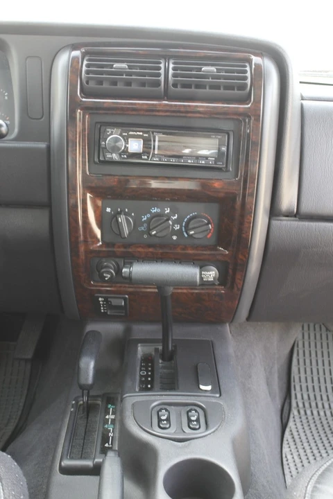 2001 Jeep Cherokee - Image 17 of 28