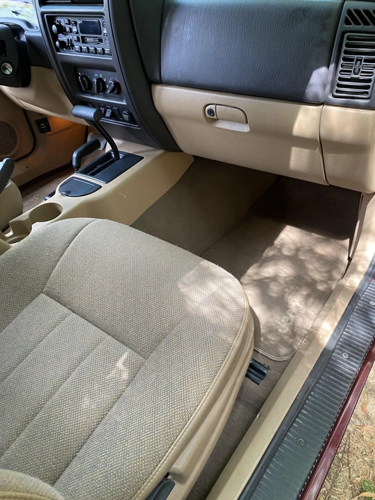 2001 Jeep XJ Cherokee - Image 27 of 31