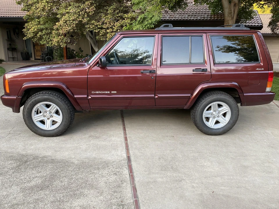 2001 Jeep XJ Cherokee - Image 3 of 31