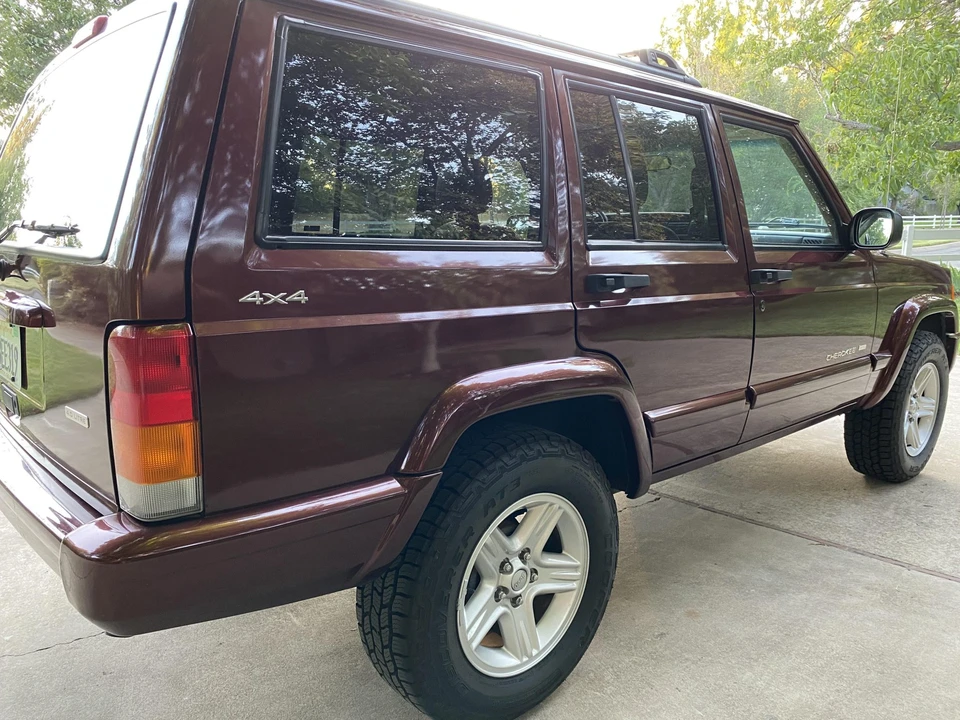 2001 Jeep XJ Cherokee - Image 8 of 31