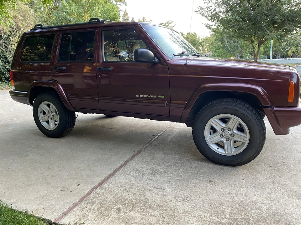 2001 Jeep XJ Cherokee - Image 10 of 31