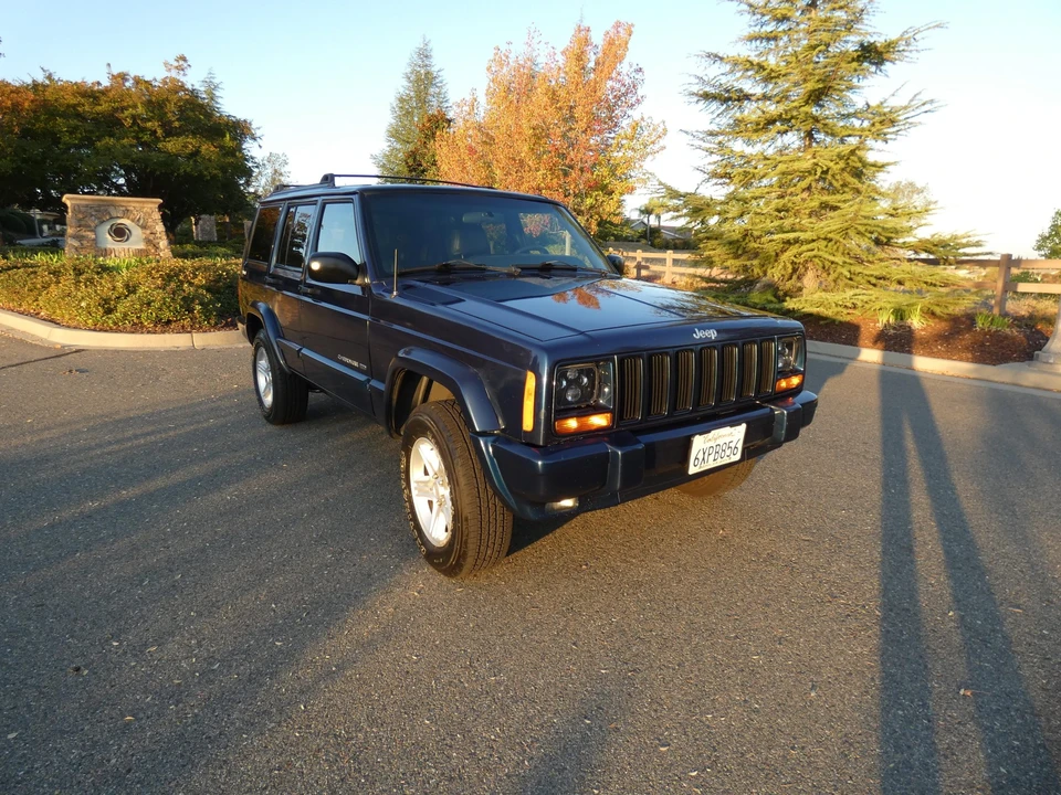 2001 Jeep XJ Cherokee - Image 12 of 31
