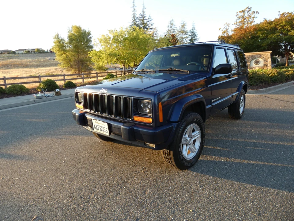 2001 Jeep XJ Cherokee - Image 6 of 31