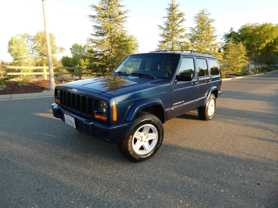 2001 Jeep XJ Cherokee - Image 3 of 31