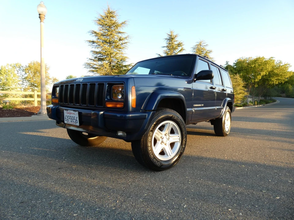 2001 Jeep XJ Cherokee - Image 4 of 31