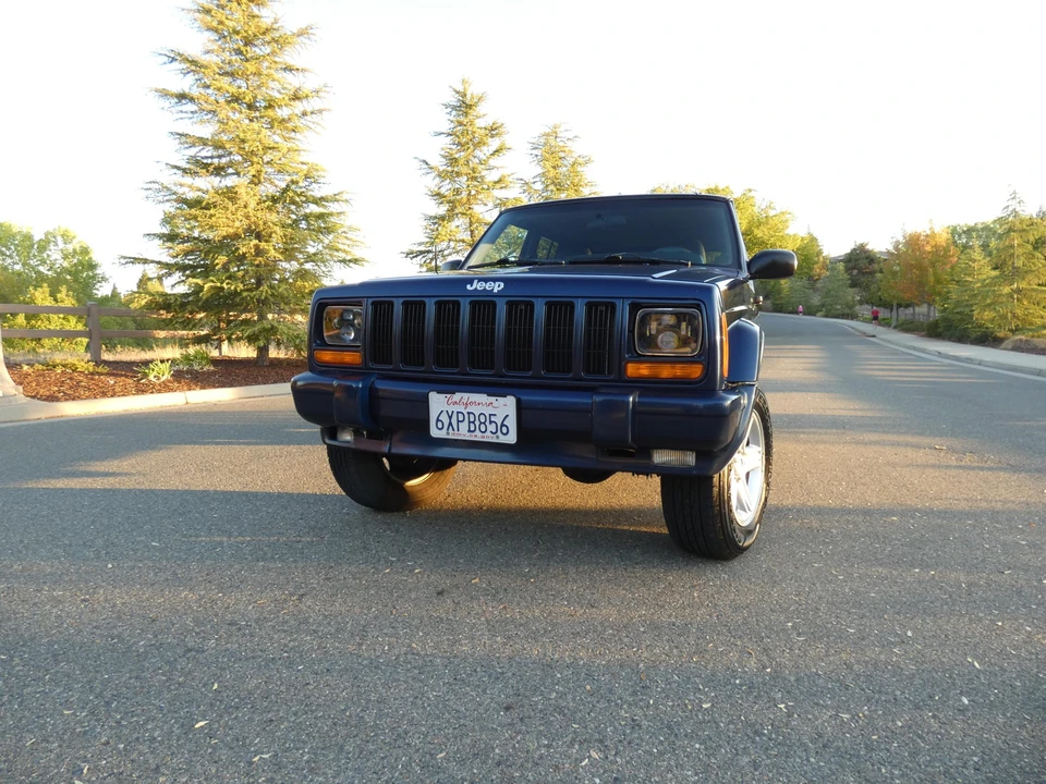 2001 Jeep XJ Cherokee - Image 8 of 31