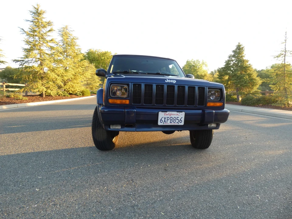 2001 Jeep XJ Cherokee - Image 10 of 31