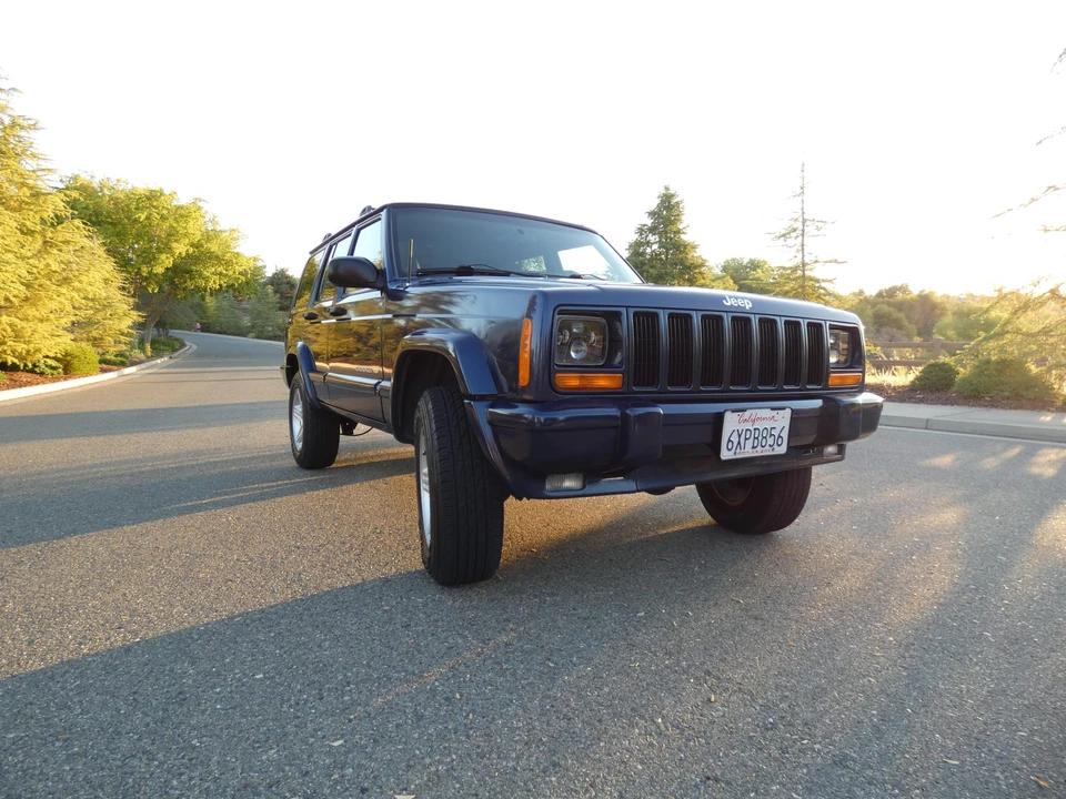 2001 Jeep XJ Cherokee - Image 11 of 31