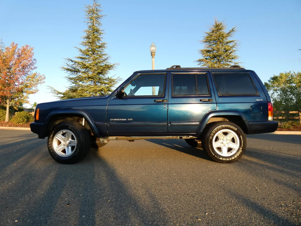 2001 Jeep XJ Cherokee - Image 27 of 31