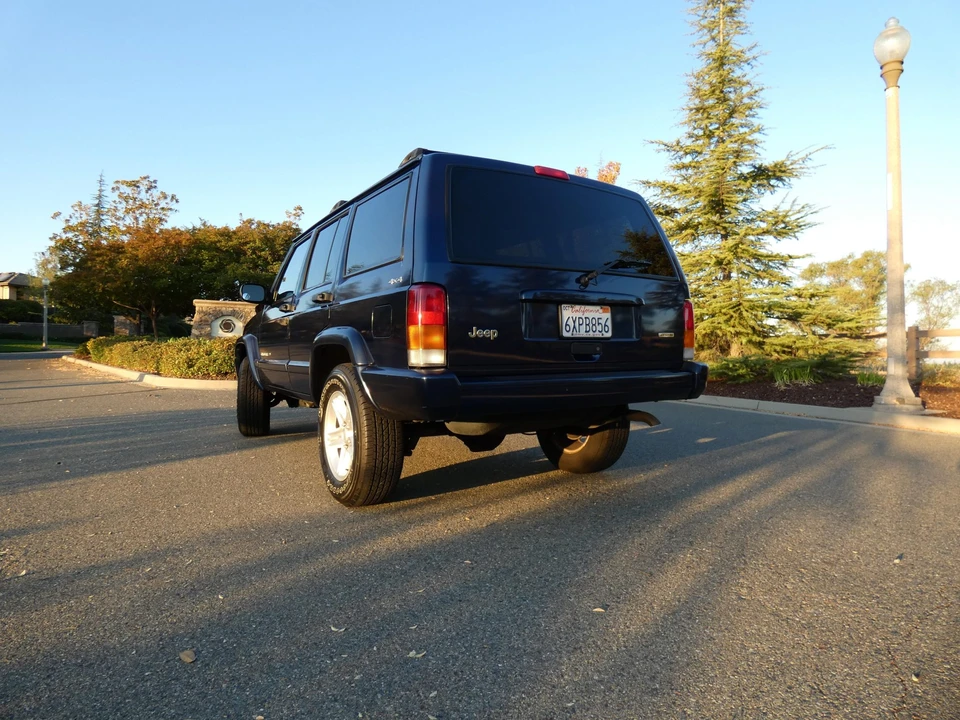 2001 Jeep XJ Cherokee - Image 24 of 31