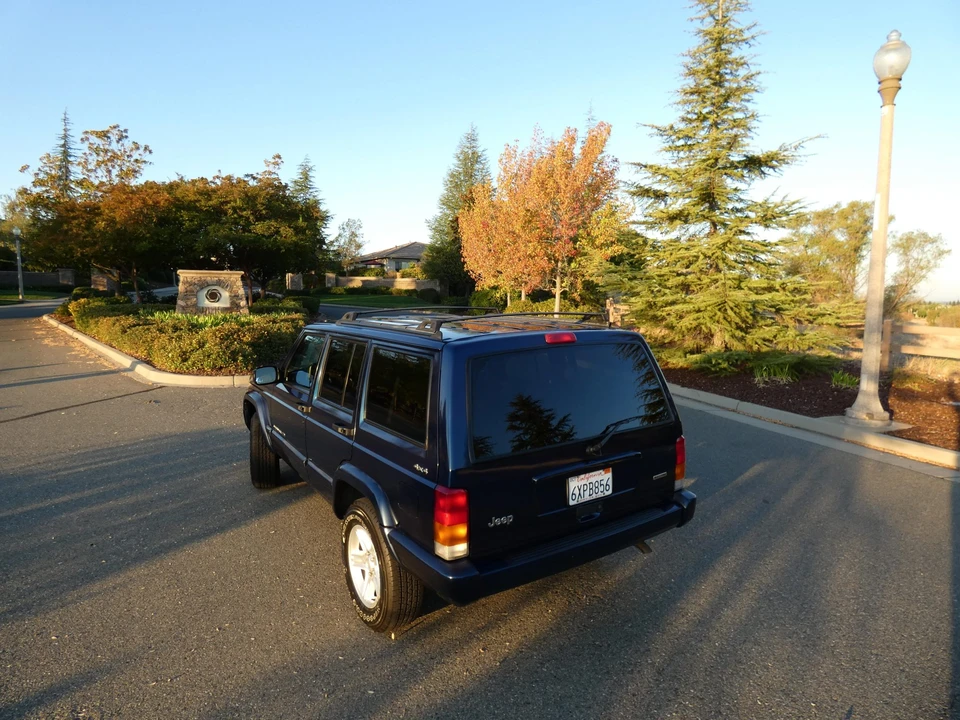 2001 Jeep XJ Cherokee - Image 22 of 31