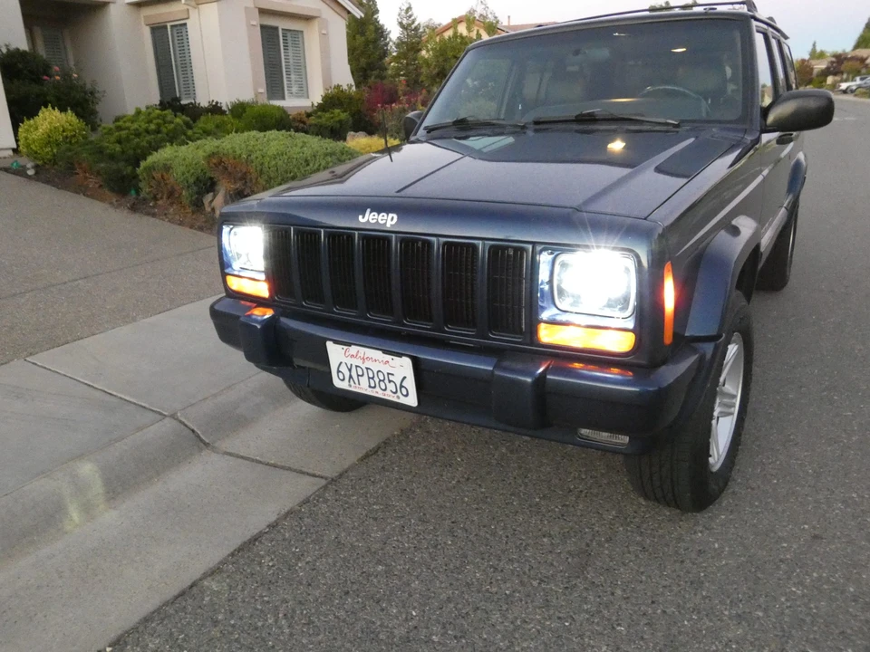 2001 Jeep XJ Cherokee - Image 30 of 31