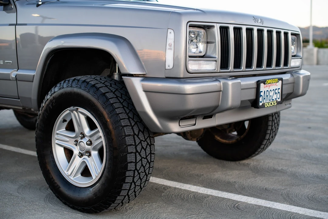 2001 Jeep XJ Cherokee - Image 10 of 31