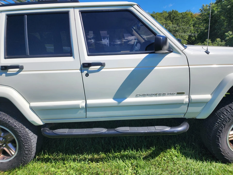 2001 Jeep XJ Cherokee - Image 20 of 31