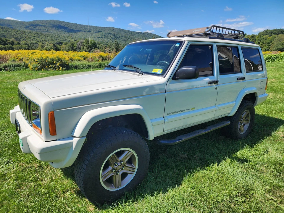 2001 Jeep XJ Cherokee - Image 18 of 31