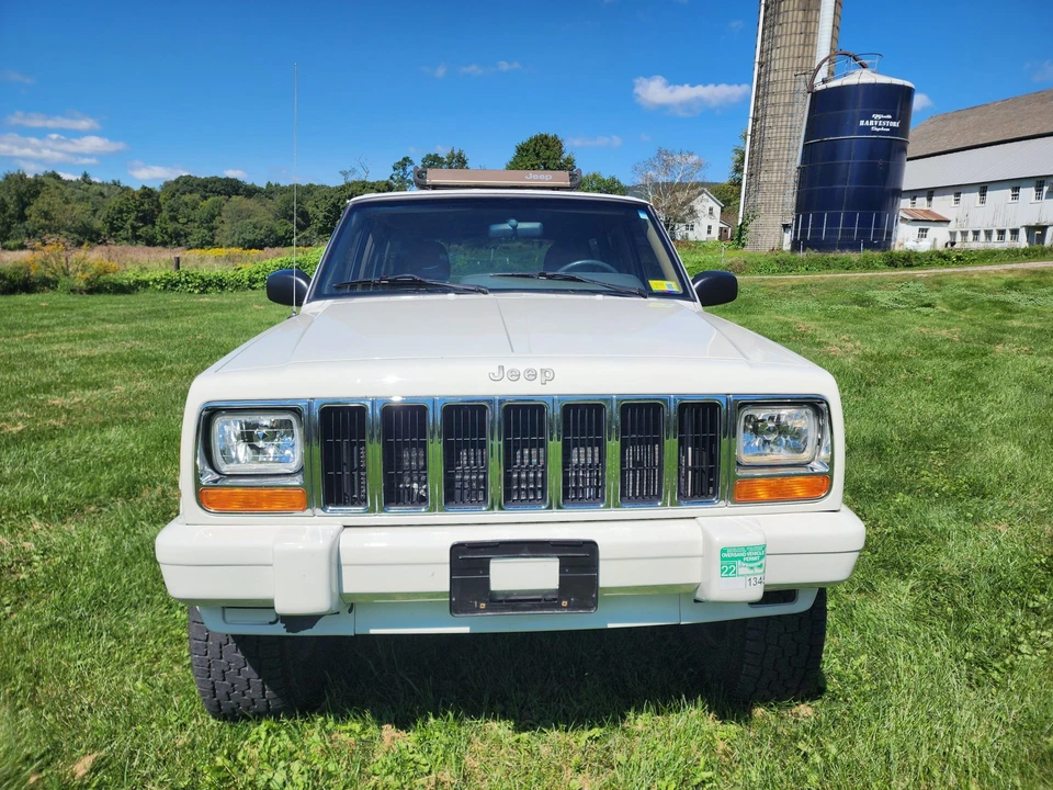 2001 Jeep XJ Cherokee - Image 6 of 31