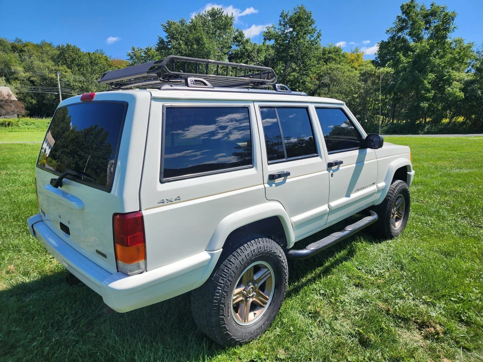 2001 Jeep XJ Cherokee - Image 11 of 31