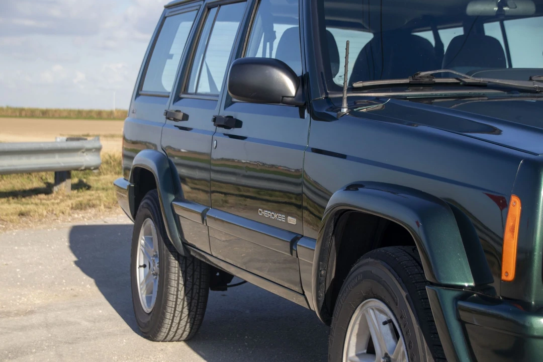 2001 Jeep XJ Cherokee - Image 29 of 31