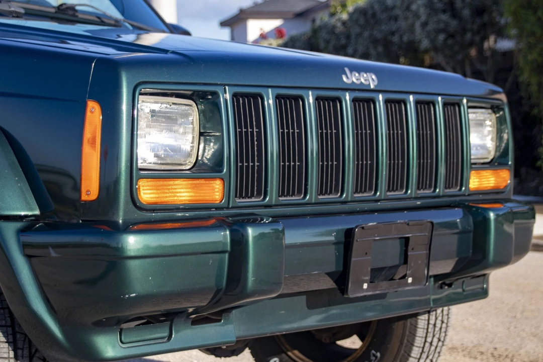 2001 Jeep XJ Cherokee - Image 24 of 31